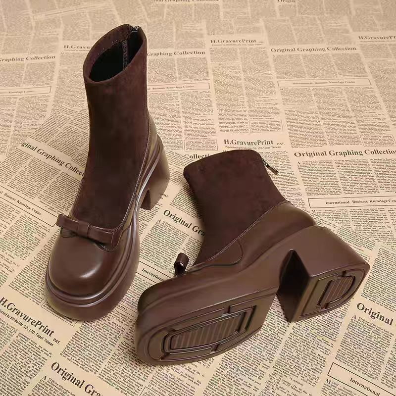 Chic Ankle Boots with Bow Detail and Platform Heel