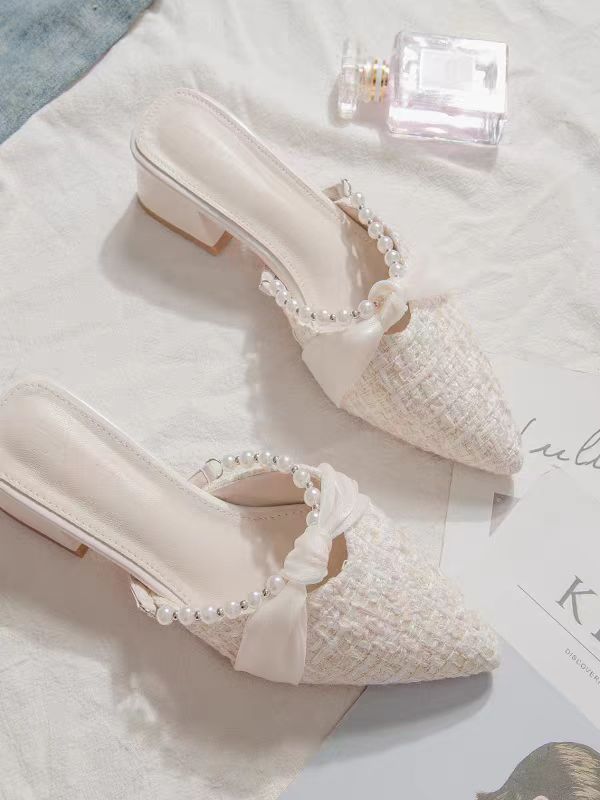 Autumn-Winter Flats & Loafers