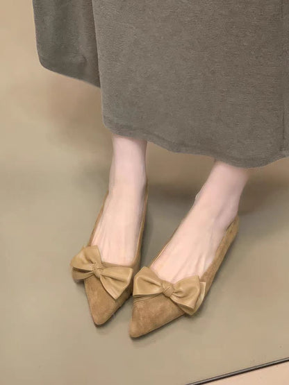 Suede Pointed-Toe Flats with Bow – Soft & Chic